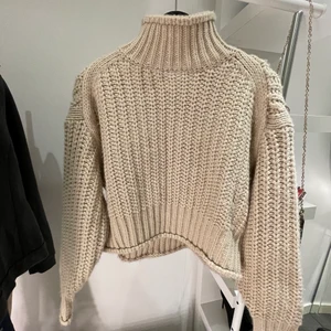 Stickad tröja - Mysig stickad tröja! 😍