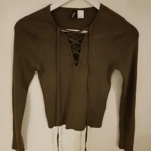 Topp  - Topp militär grön 