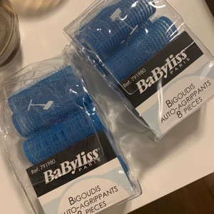 Hårrullar  - Helt nya! Smidigt att använda för att få fina lockar. Köp båda för 20. Frakt tillkommer🥰
