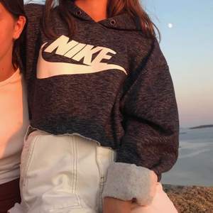 Croppad vintage Nike hoodie🌀