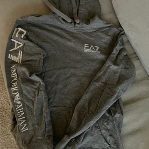 Emporio tröja  - Passar S