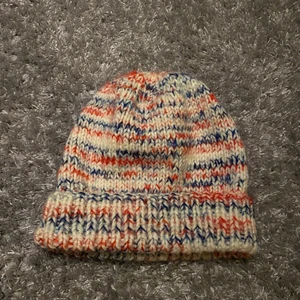 Stickad mössa mönster  - stickad mössa med mönster 