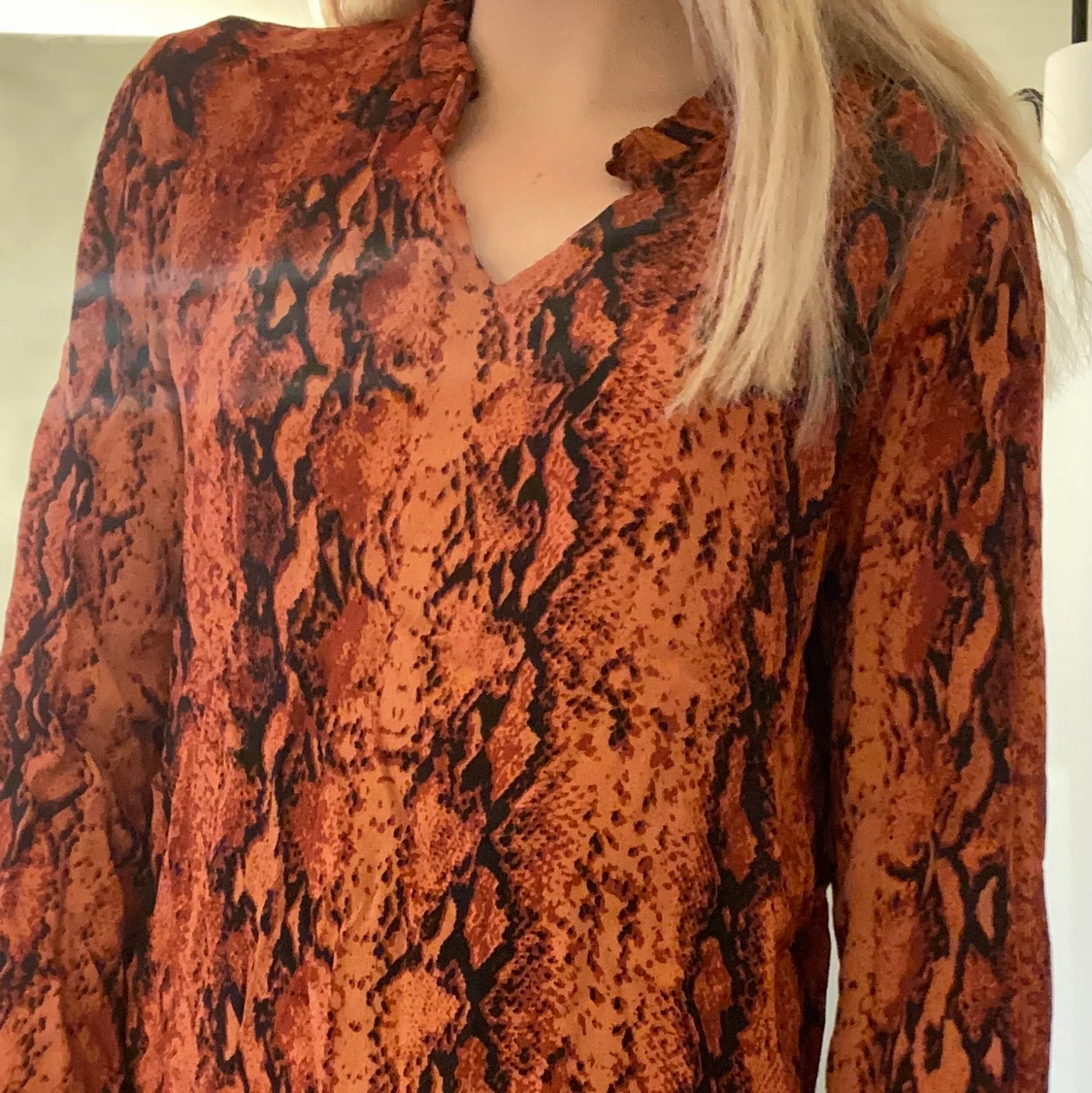 Orm-mönstrad blus - 90