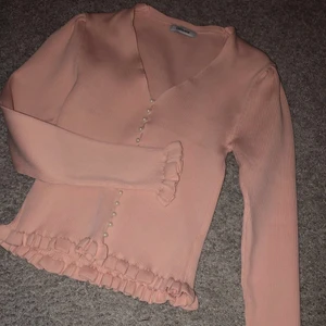 Topp - Ribbad rosa topp i storlek S