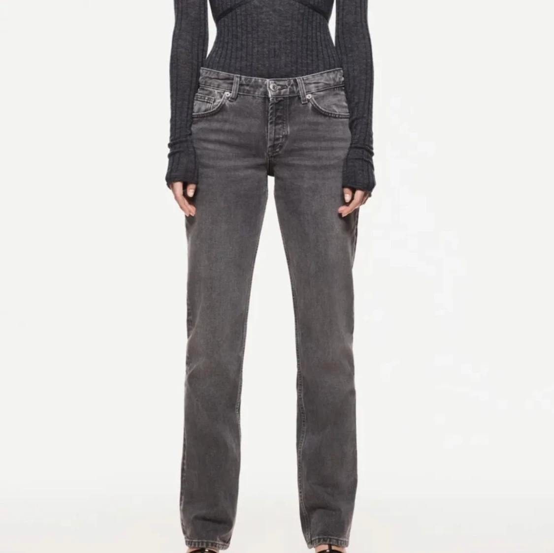 Gråa zara jeans  - 91