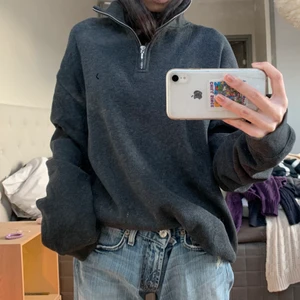 Stickad hoodie  - Intressekoll! Så fin stickad hoodie från boomerang, storlek L men sitter snyggt oversized på mig som är storlek S! Säljer endast vid bra bud 
