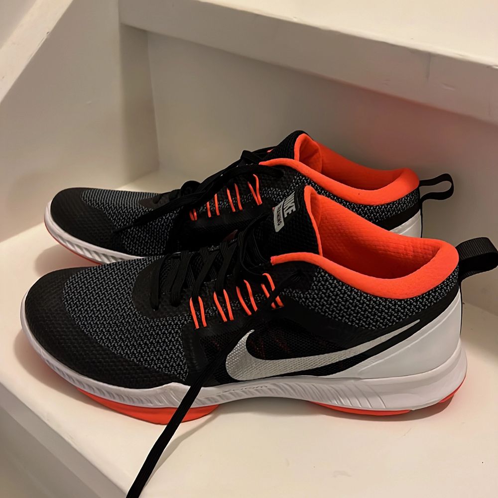 Nike zoom träningsskor inomhus | Plick Second Hand
