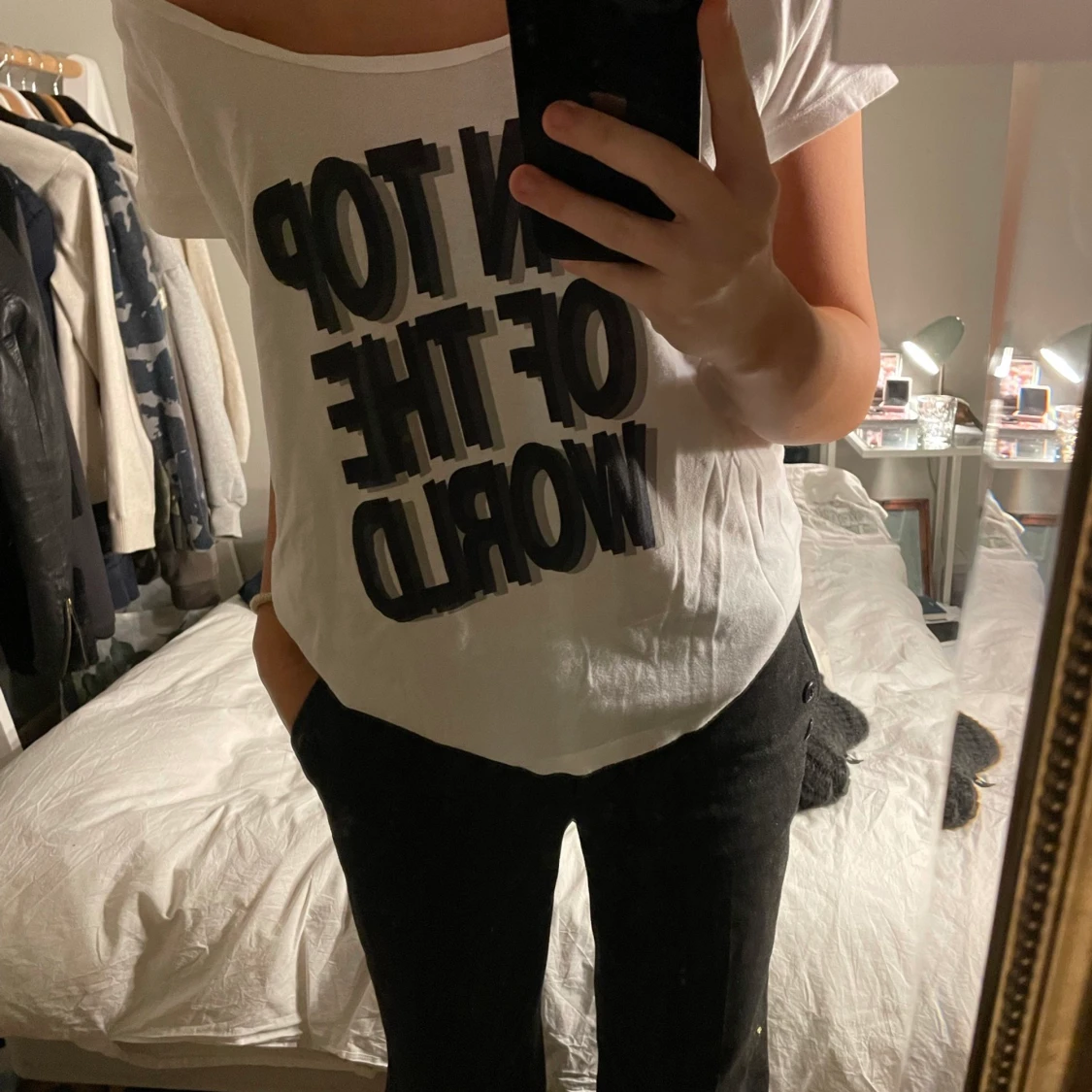 T-shirt med text - 91