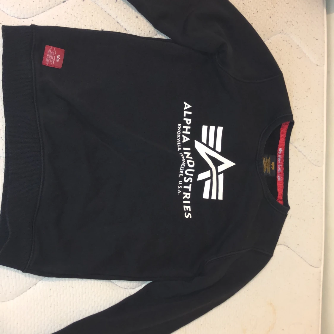 Säljer min alpha industries tröja