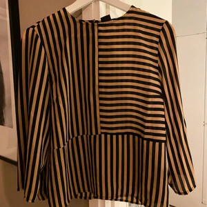 Blus - Randig blus, fint skick