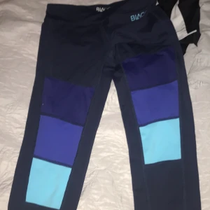Tränings byxor  - Behöver inte dem längre och kommer aldrig använda dem jag tar bara kontant 