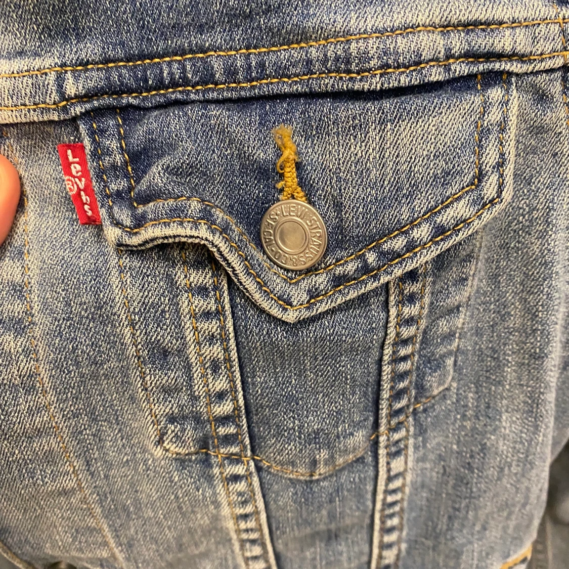 Jeansjacka Levis strl S  - 91