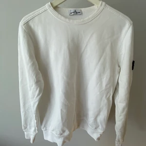Stone Island  - Stone Island sweatshirt som passar en M