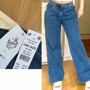 Låg midja vintage jeans - Ny köpta på ginatricot x beyond retro för 399kr. Lappen sitter kvar och har kvitto!  Låg midja i storlek one sieze, (ungefär storlek S skulle jag säga)   Finns i Linköping, kan frakta men köparen står för frakt. 