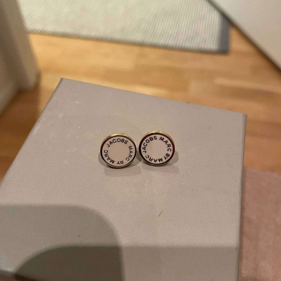 Marc Jacobs örhängen