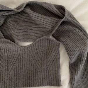 stickat set - super fint set som aldrig är användt👍🏼köparen står för frakten! 