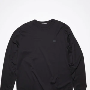 Acne Studios Långärmad T-Shirt - Långärmad t-shirt från Acne Studios. Bra skick💕