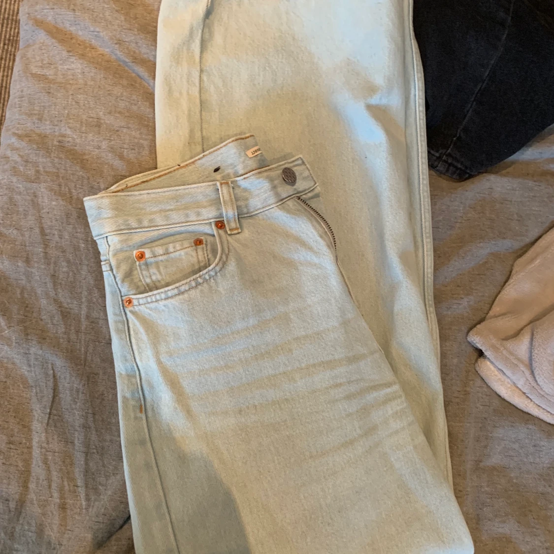 Jeans från Junkyard - 90