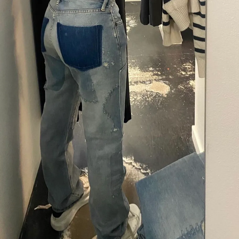 Säljer mina älskade acne jeans för att de ej kommer till användning längre!. Jeans & Byxor.