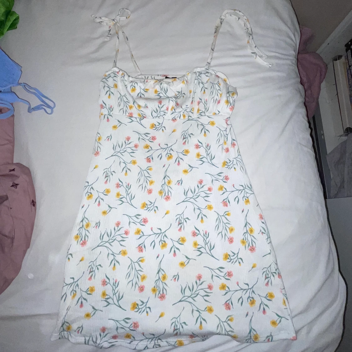 Blommig klänning från H&M - 91