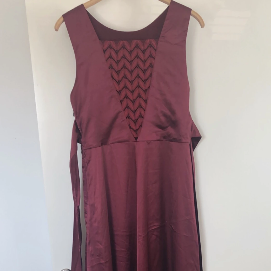 En Nelly Eve klänning med hög slits! - 90