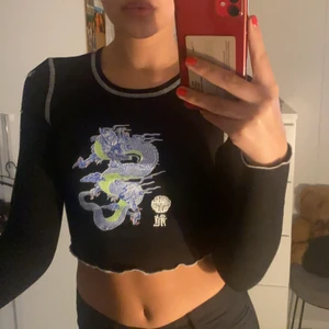 Topp i storlek S - En ny topp i storlek S, är aldrig använd 