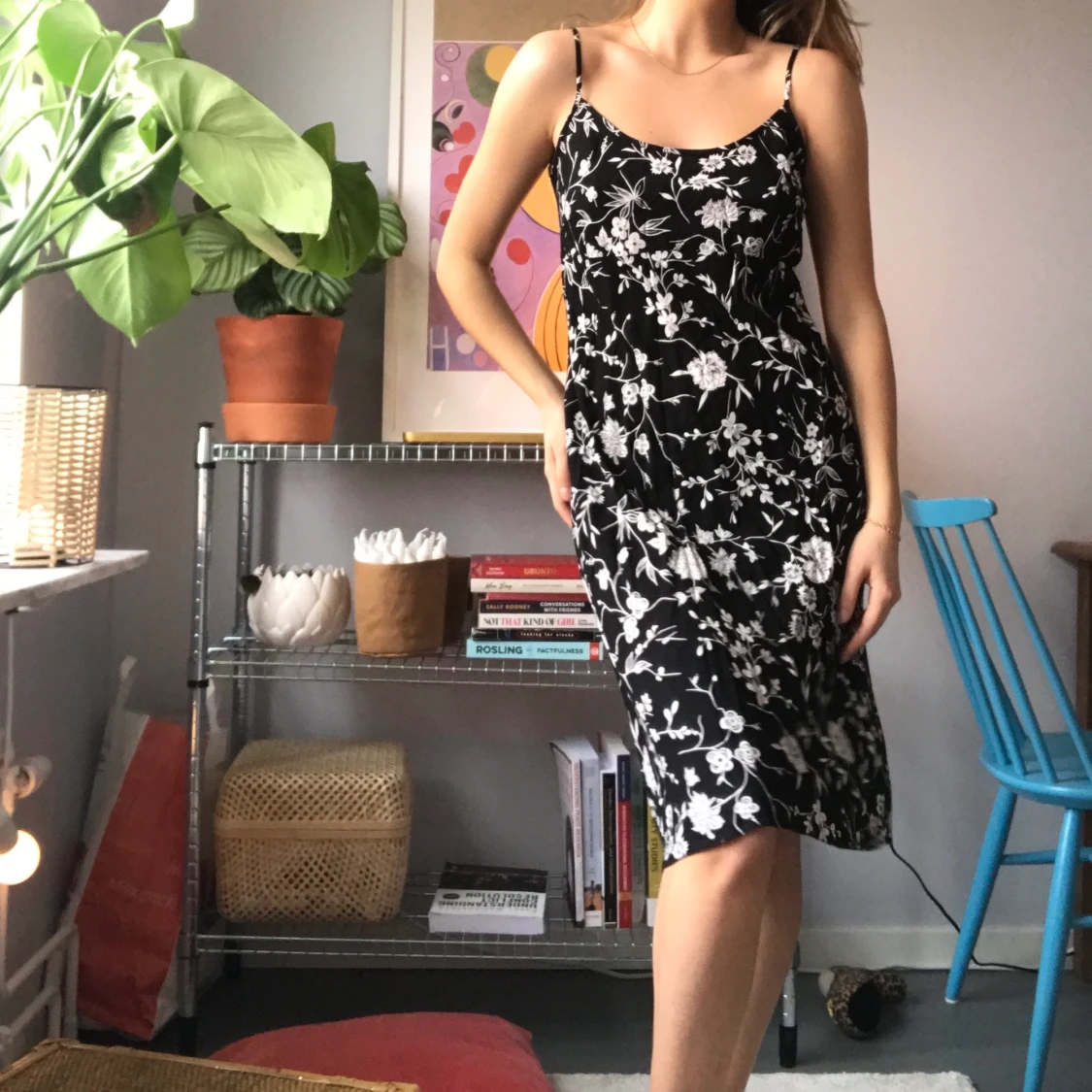 Blommig midiklänning