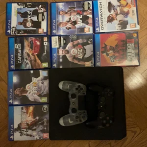 Ps4 slim 3000-2500 - Ps4 slim 500gb 3 år gammal fullt fungerande Utan skador 2 kontroller följer med pluss flertal spel bara spelen har värden på 1200