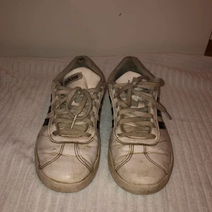 Adidas skor - Adidasskor storlek 35