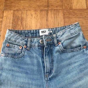 Jeans xxs - 🐢Highwaist momjeans, strl: xxs, köpta från lager 157 i mycket gott skick. Skriv för fler bilder, pris kan diskuteras🐢