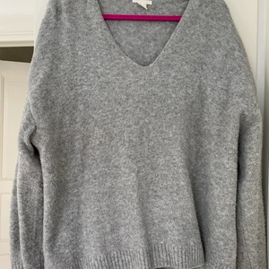 H&M tröja - H&M tröja i bra skick