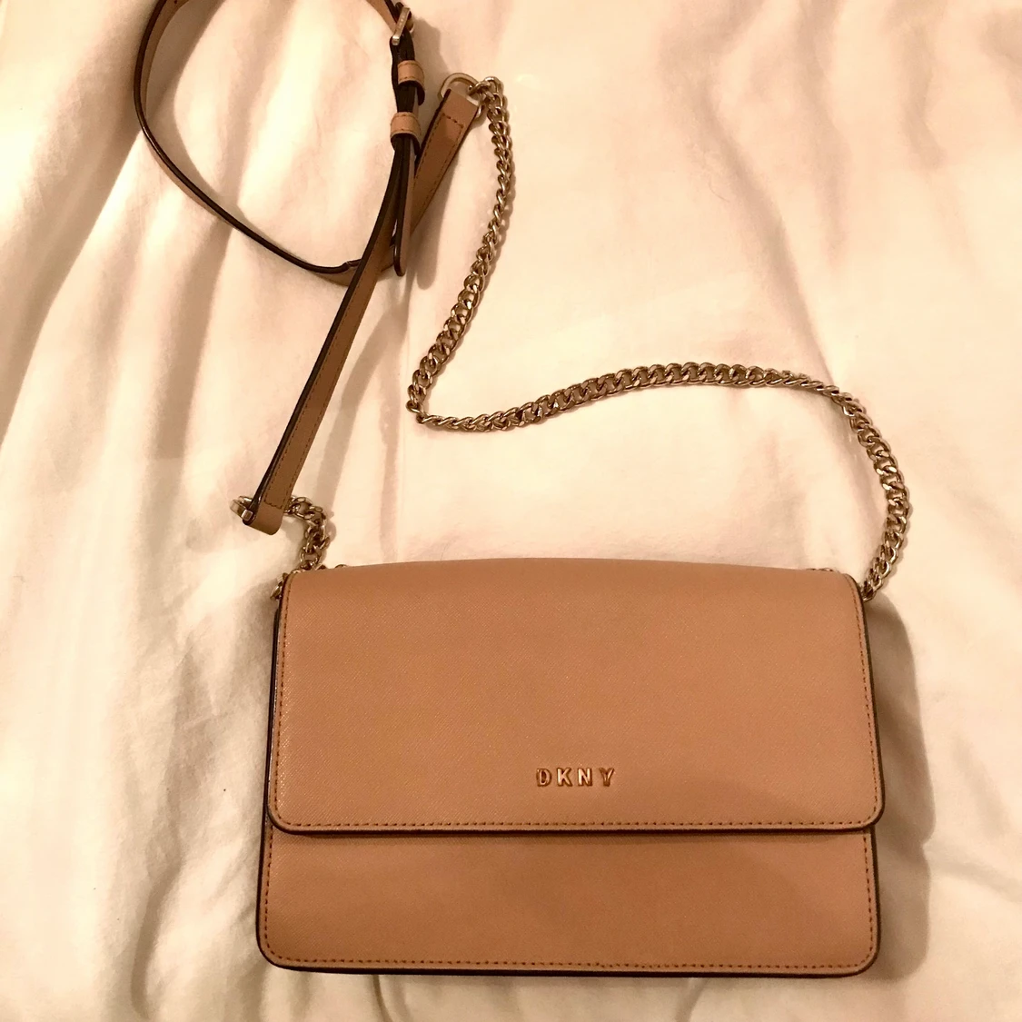 Väska flap-bag DKNY 