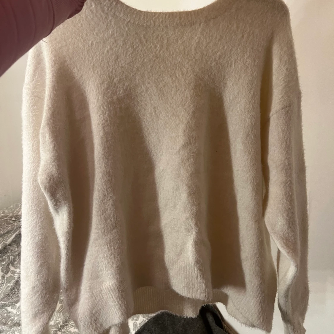 Vit fluffig kofta - 90