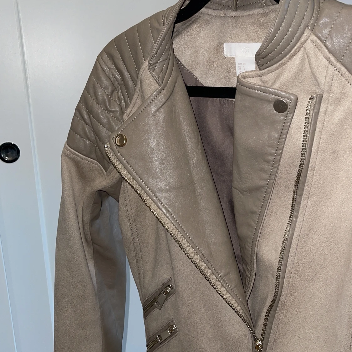 Beige jacka  - 90
