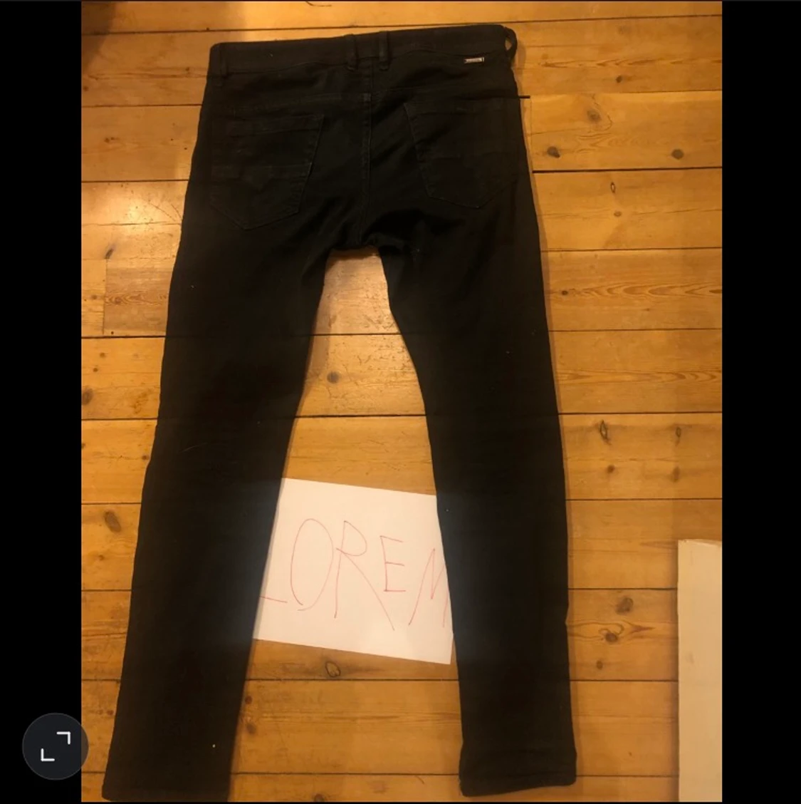 Diesel jeans svarta 31  - 90