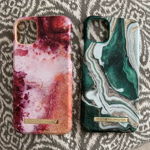 Ideal of sweden skal - I princip nya, inga sprickor! Till iphone 11 båda för 250🤩