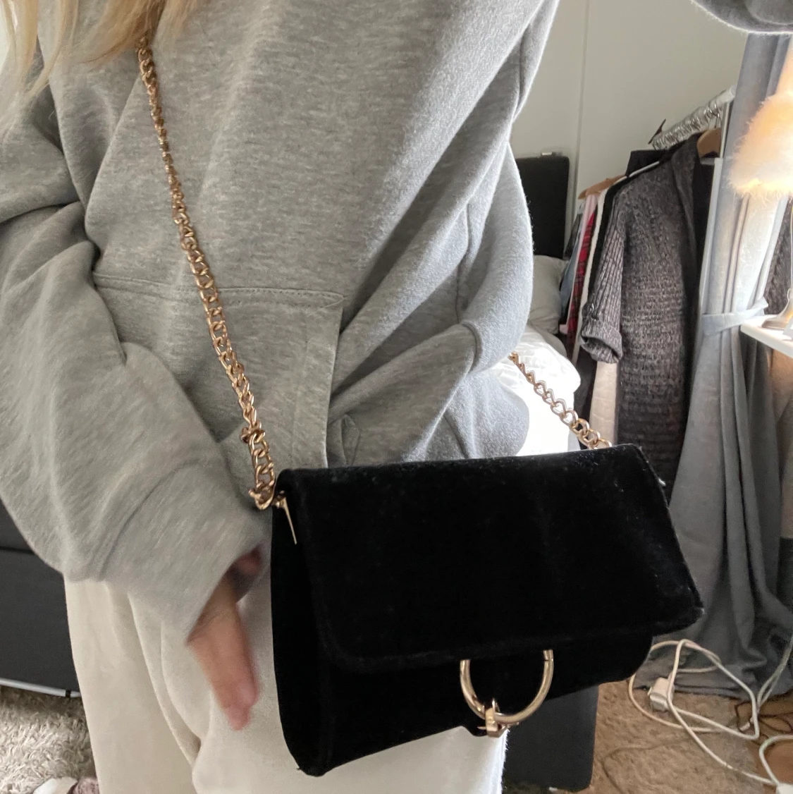 Svart kedjeväska - 90
