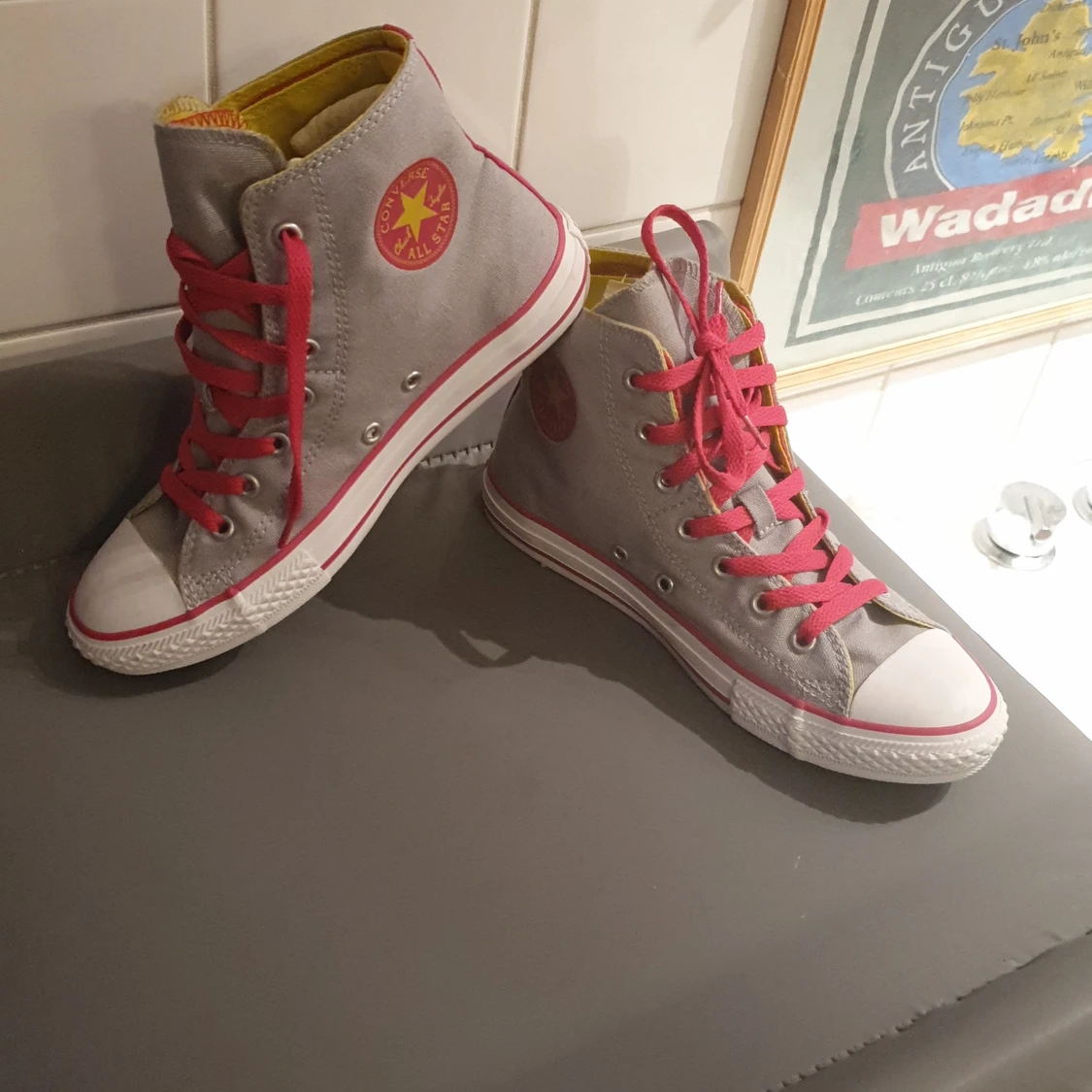 Åkta unisex grä converse  - 91