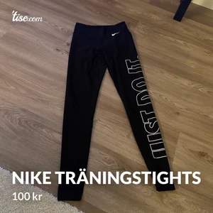 Nike träningstights  - Svarta strl. Xs. Inte mycket använda.