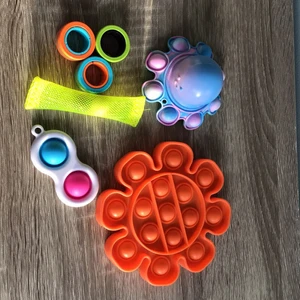 Fidget toys, poppits magnetringar. - Stressleksaker\ fidget toys