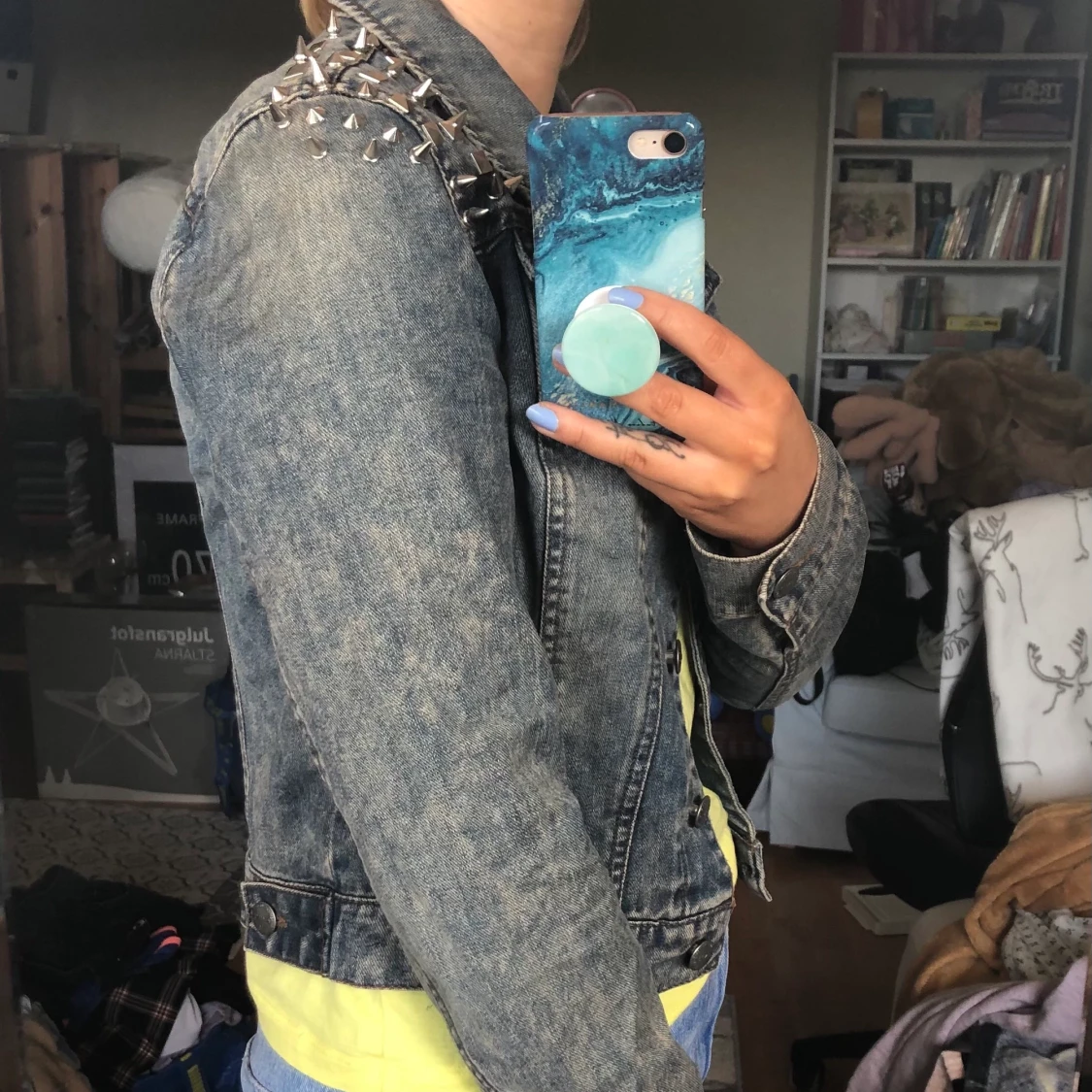 Jeansjacka från Only med nitar. Strl. 36 - 91