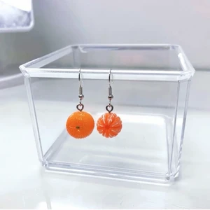 Öronhängen Apelsin - Ett par öronhängen🍊 Kommer tyvärr inte till användning längre. 