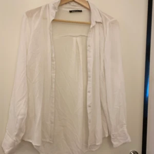 skjorta - Skjorta från Gina tricot, storlek M