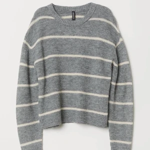 Stickad tröja - Randig stickad tröja från H&M🥰