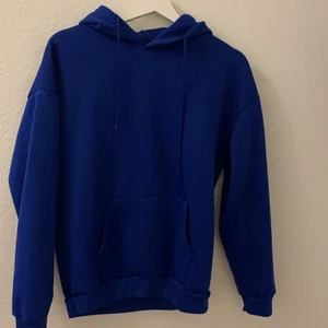 Blå hoodie - Alldrig använd , storlek  S