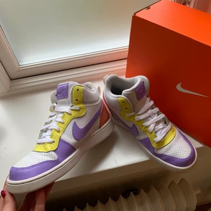 Nike skor - Stl 38,5, mycket fint skick! 