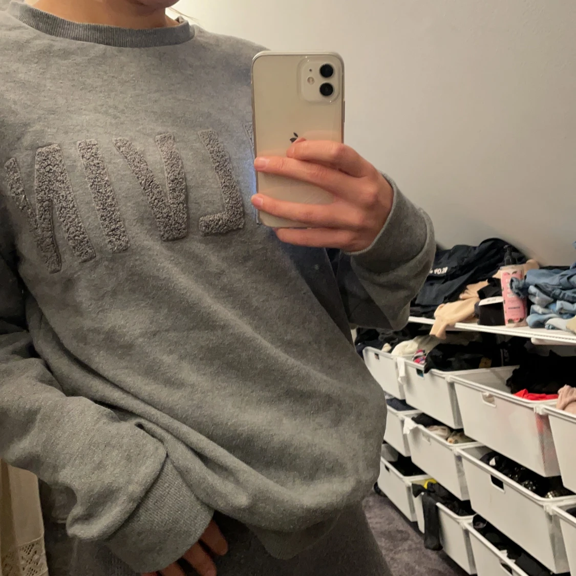 Grå Calvin Klein tröja storlek m - 90
