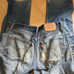Lågmidjade jeans - Lågmidjade levis jeans storlek w33 L34