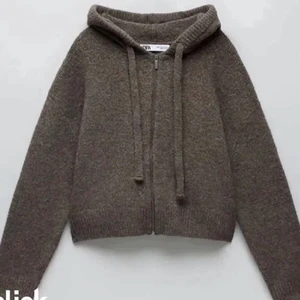 Zara kofta - Stickad tröja från Zara, slutsåld! Endast använd en gång. 