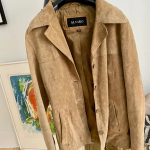 Mocka jacka  - Så najs mocka jacka. Använd men i gott skick.